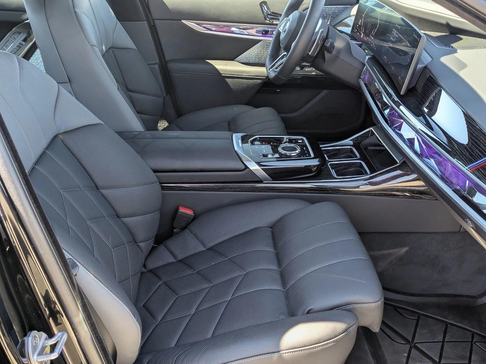 2025 BMW 750e xDrive Plug-In Hybrid