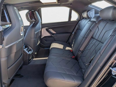 2026 BMW 750e xDrive Plug-In Hybrid