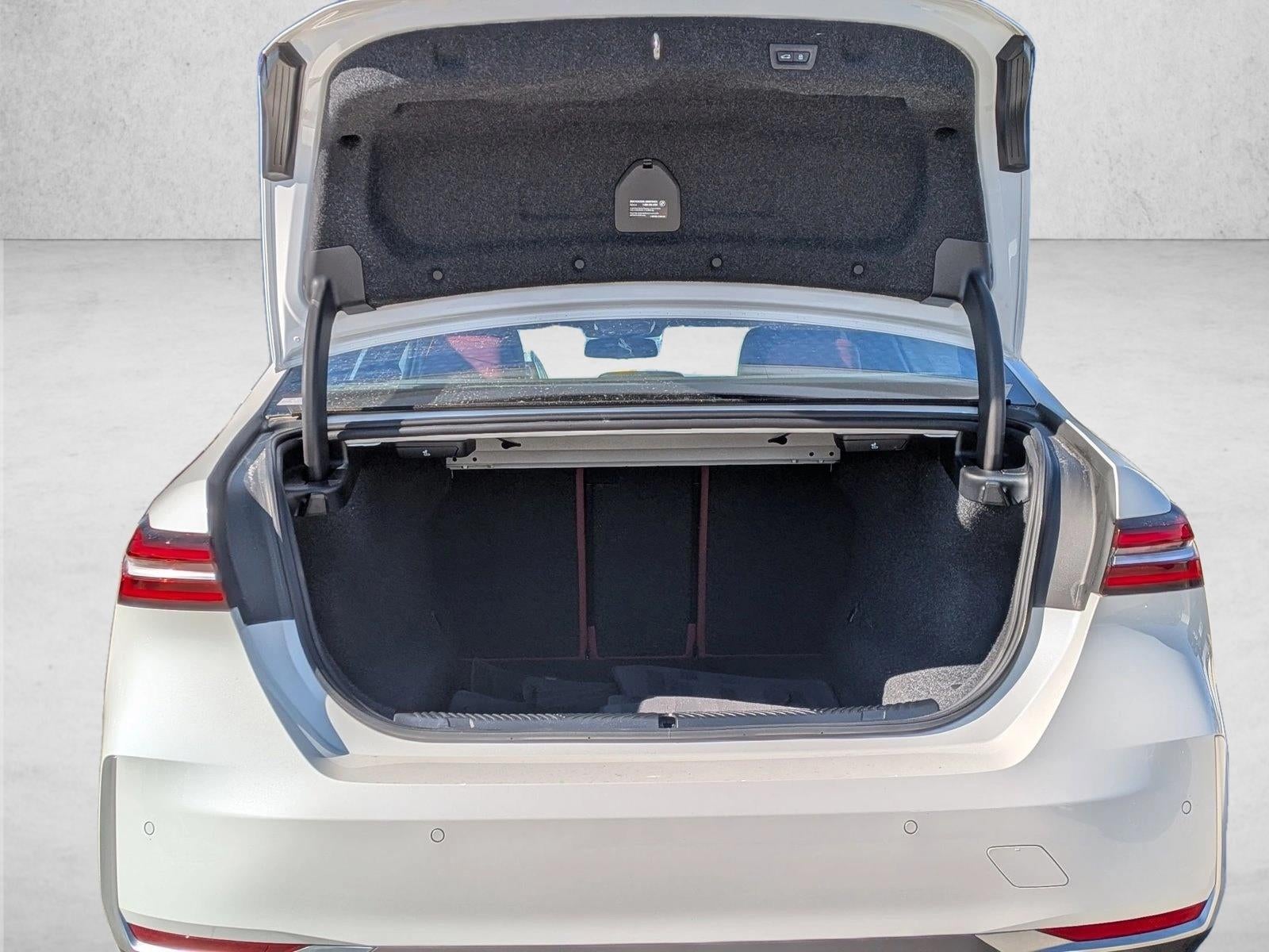 2025 BMW 530i xDrive Sedan