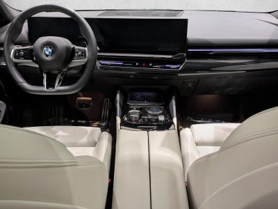 2025 BMW 530i xDrive Sedan
