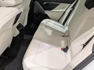 2025 BMW 530i xDrive Sedan