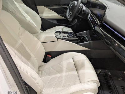 2025 BMW 530i xDrive Sedan