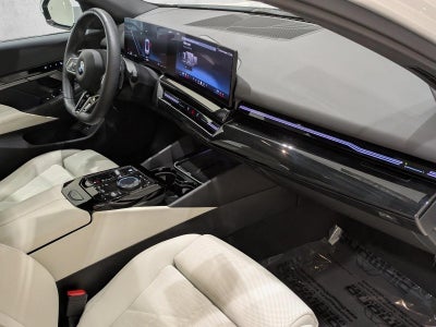 2025 BMW 530i xDrive Sedan
