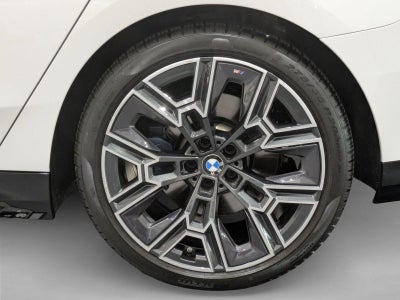 2025 BMW 530i xDrive Sedan
