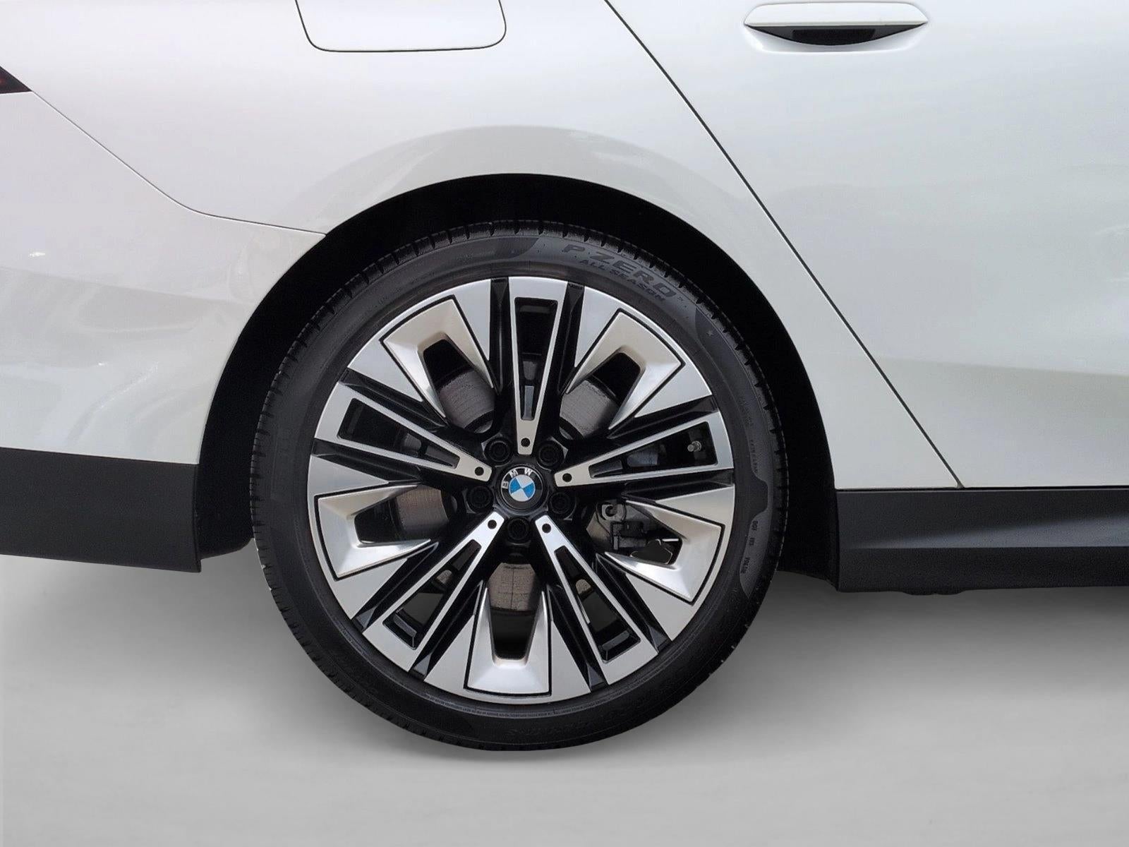 2026 BMW 540i xDrive Sedan