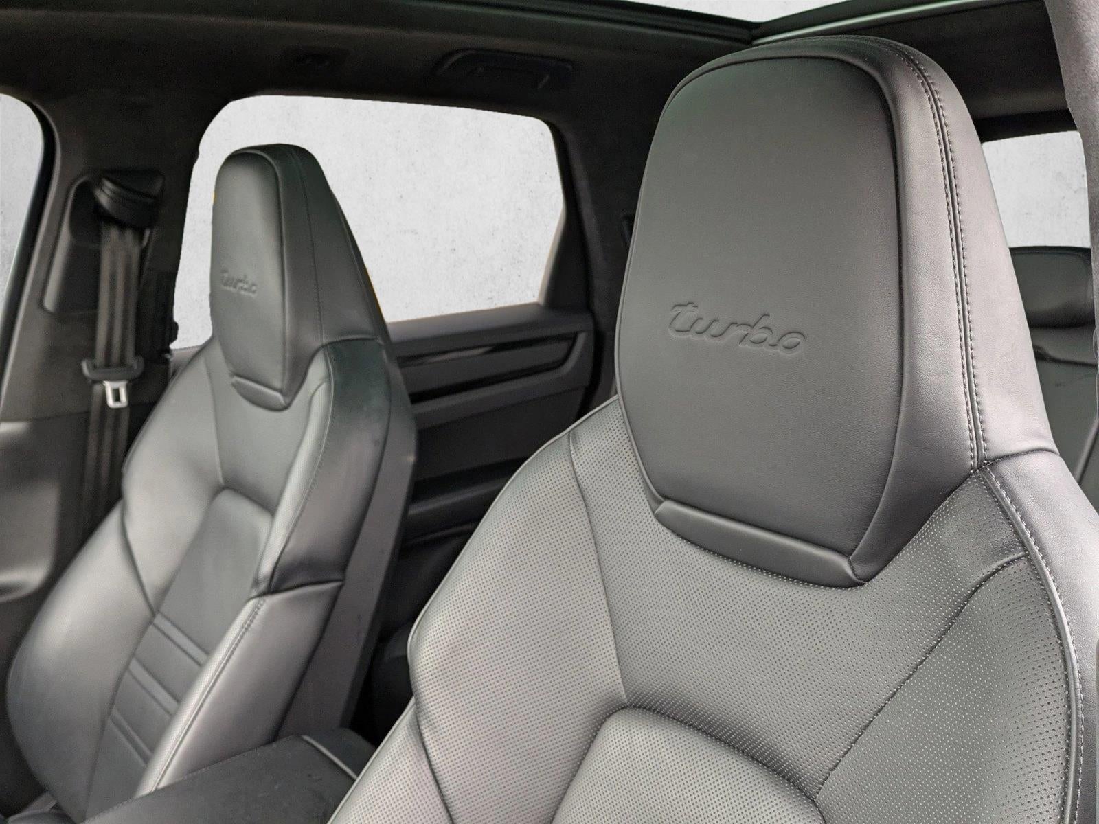 2022 Porsche Cayenne Turbo AWD