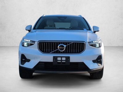 2023 Volvo XC40 B4 FWD Plus Bright Theme