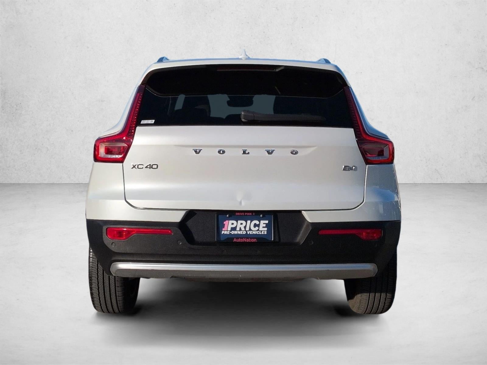 2023 Volvo XC40 B4 FWD Plus Bright Theme