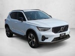 2024 Volvo XC40 B5 AWD Plus Dark Theme