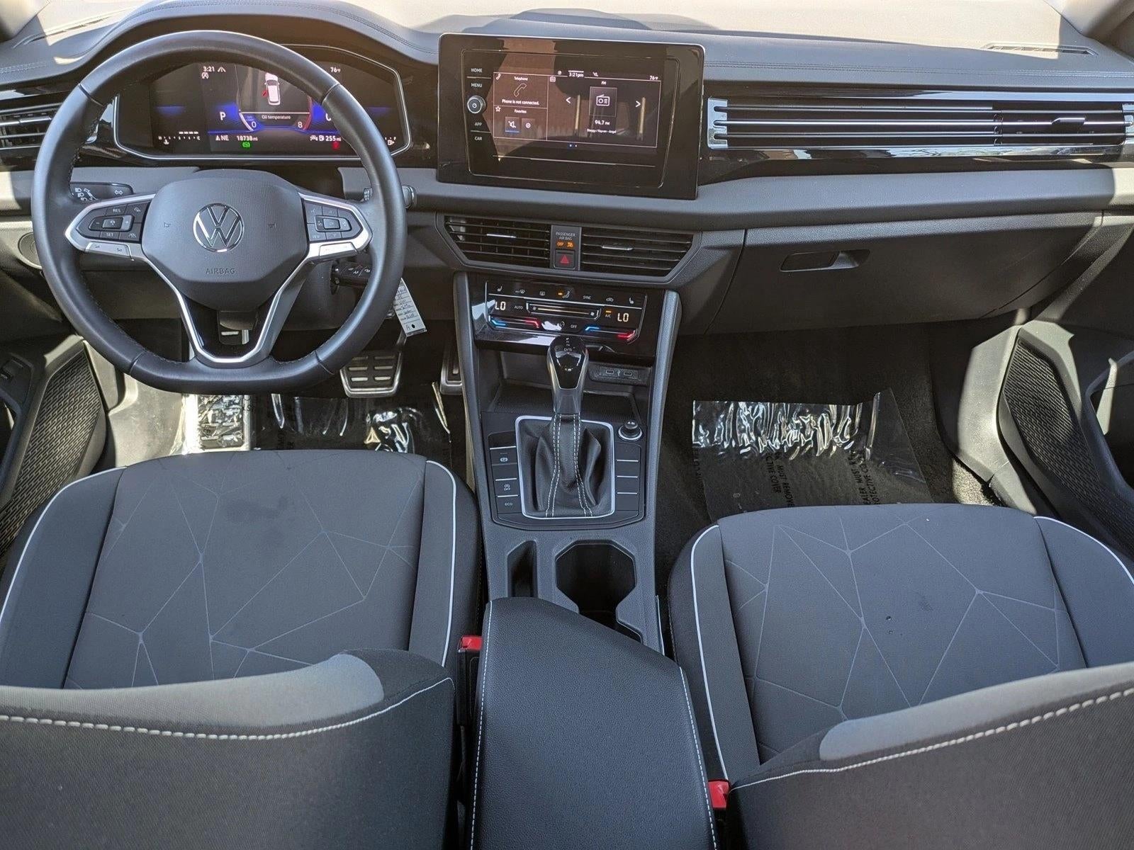 2025 Volkswagen Jetta Sport Auto