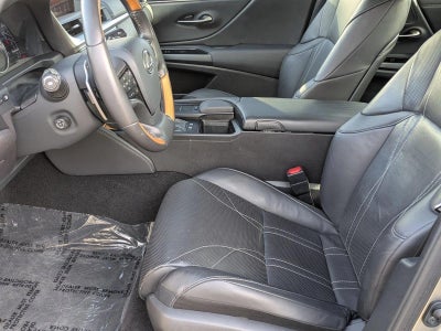 2020 Lexus ES 300h Luxury FWD