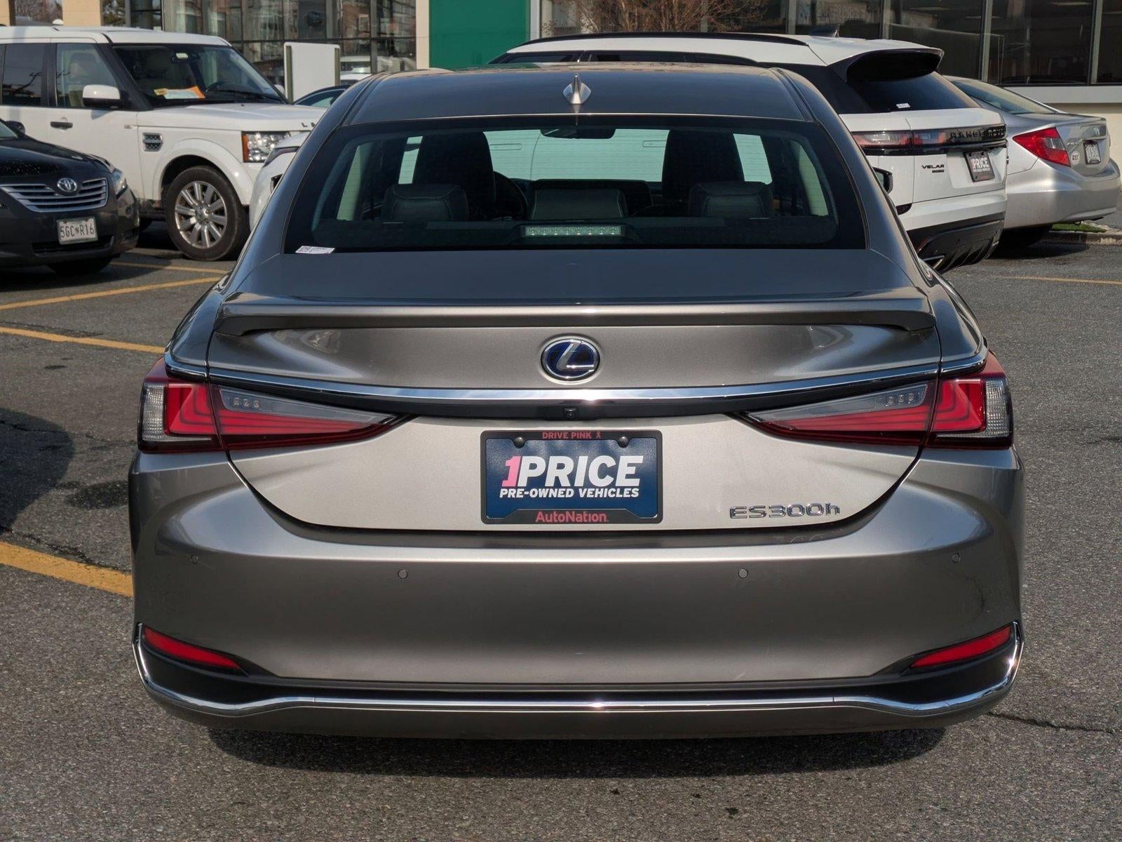 2020 Lexus ES 300h Luxury FWD