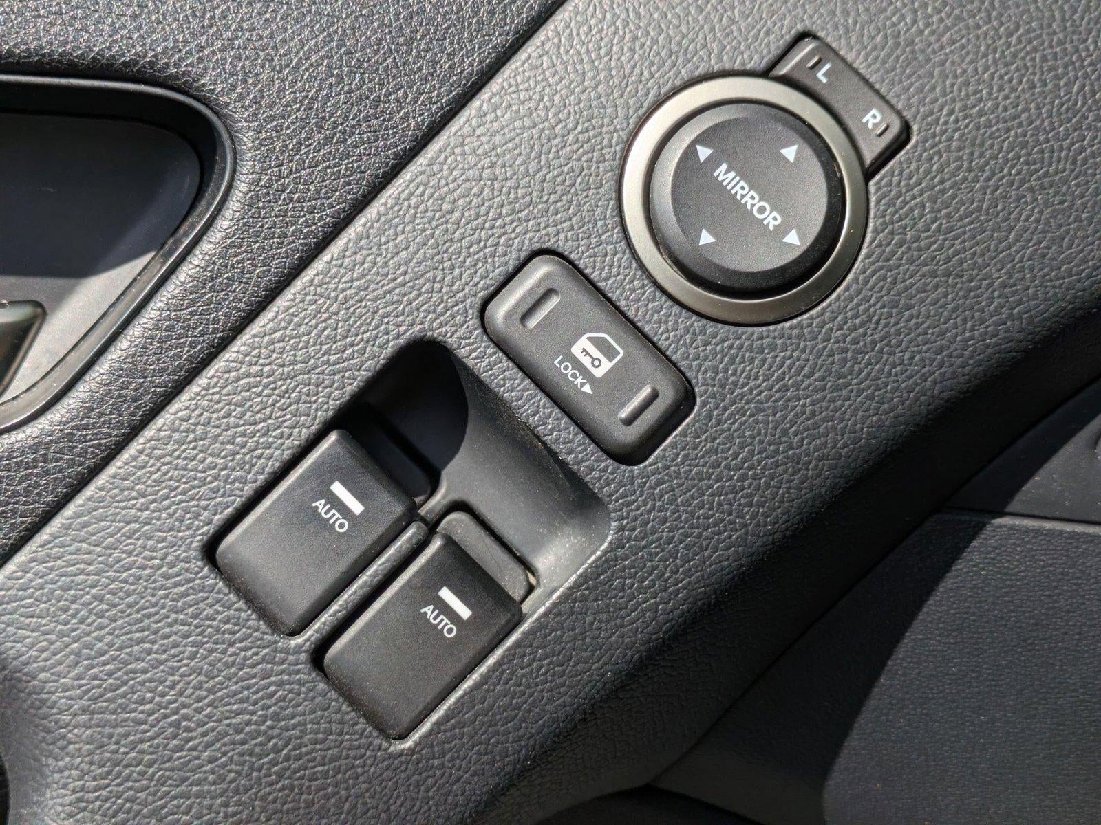 2013 Hyundai GENESIS Coupe 2dr V6 3.8L Man Track