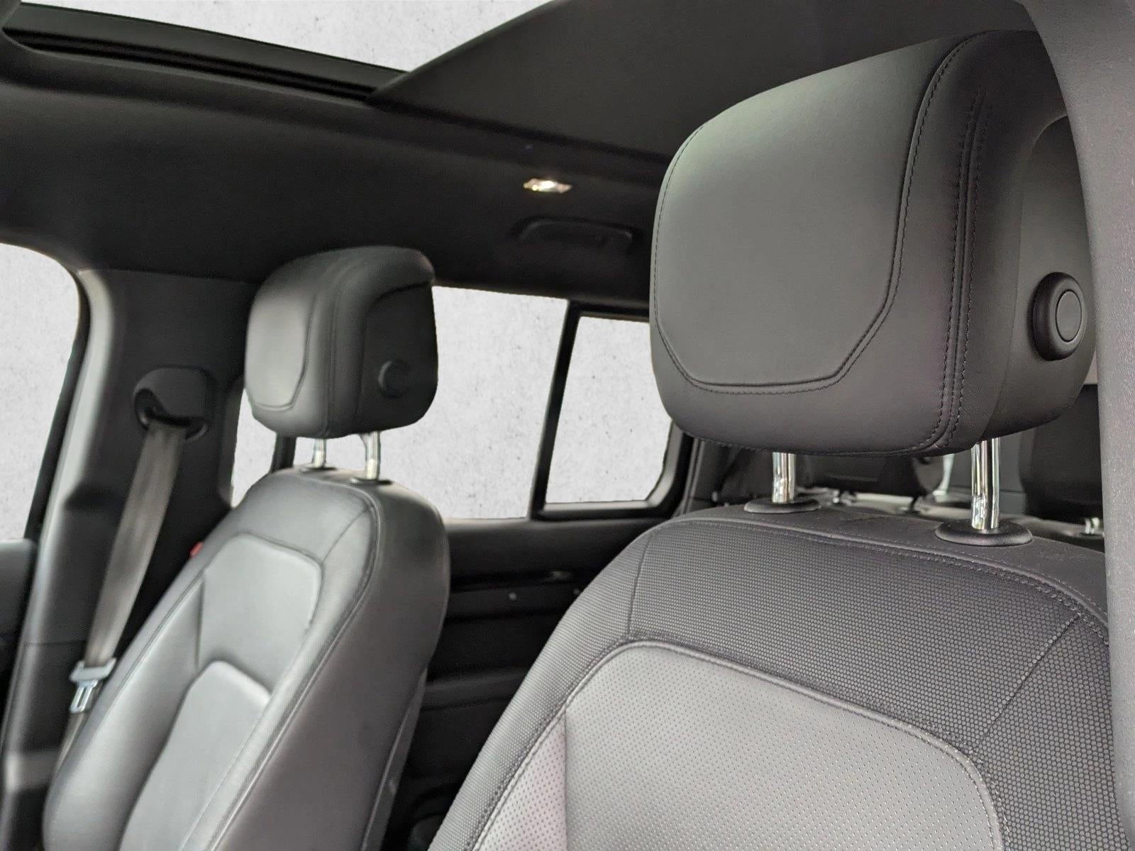 2023 Land Rover Defender 110 X-Dynamic SE AWD