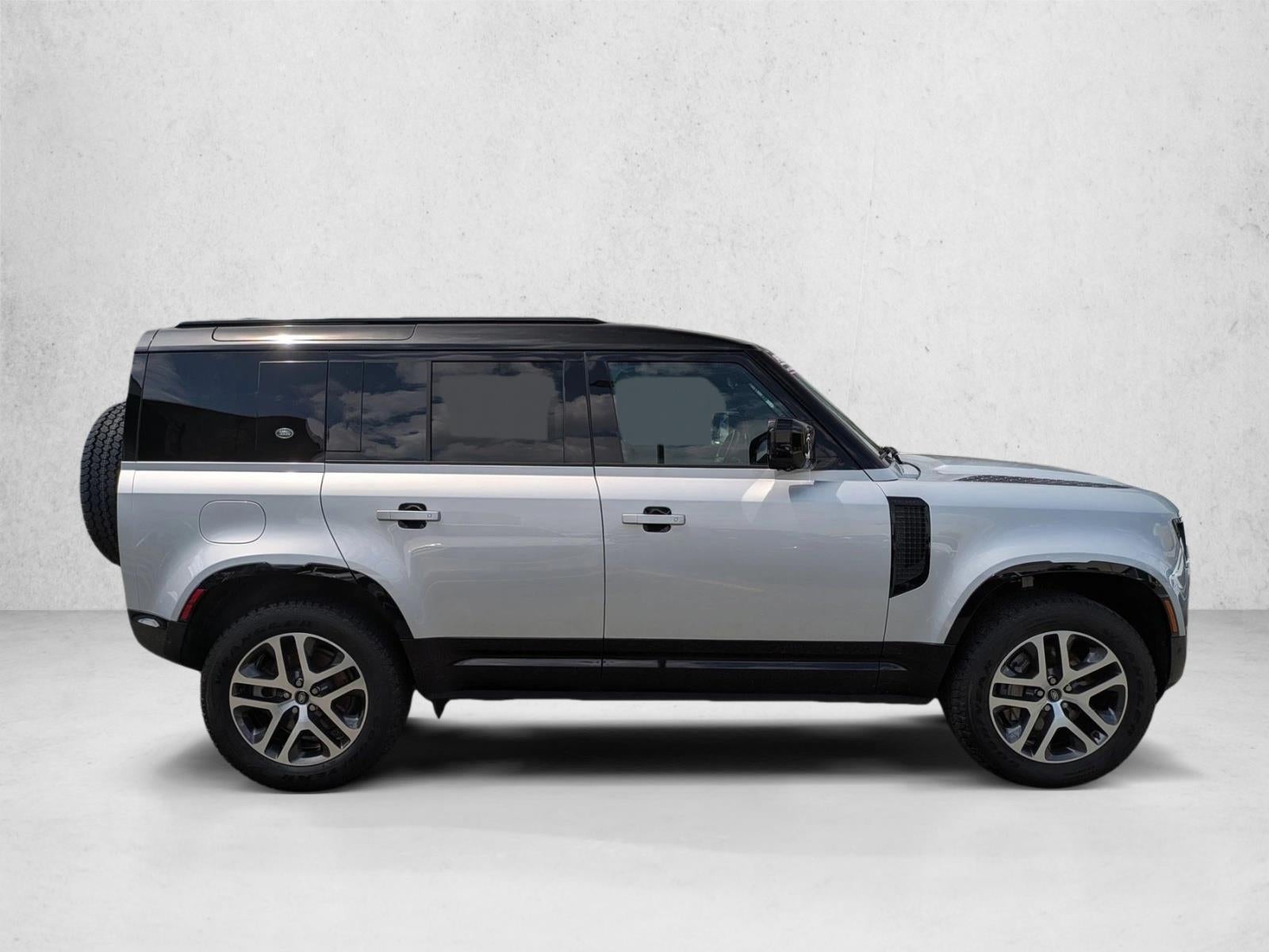 2023 Land Rover Defender 110 X-Dynamic SE AWD