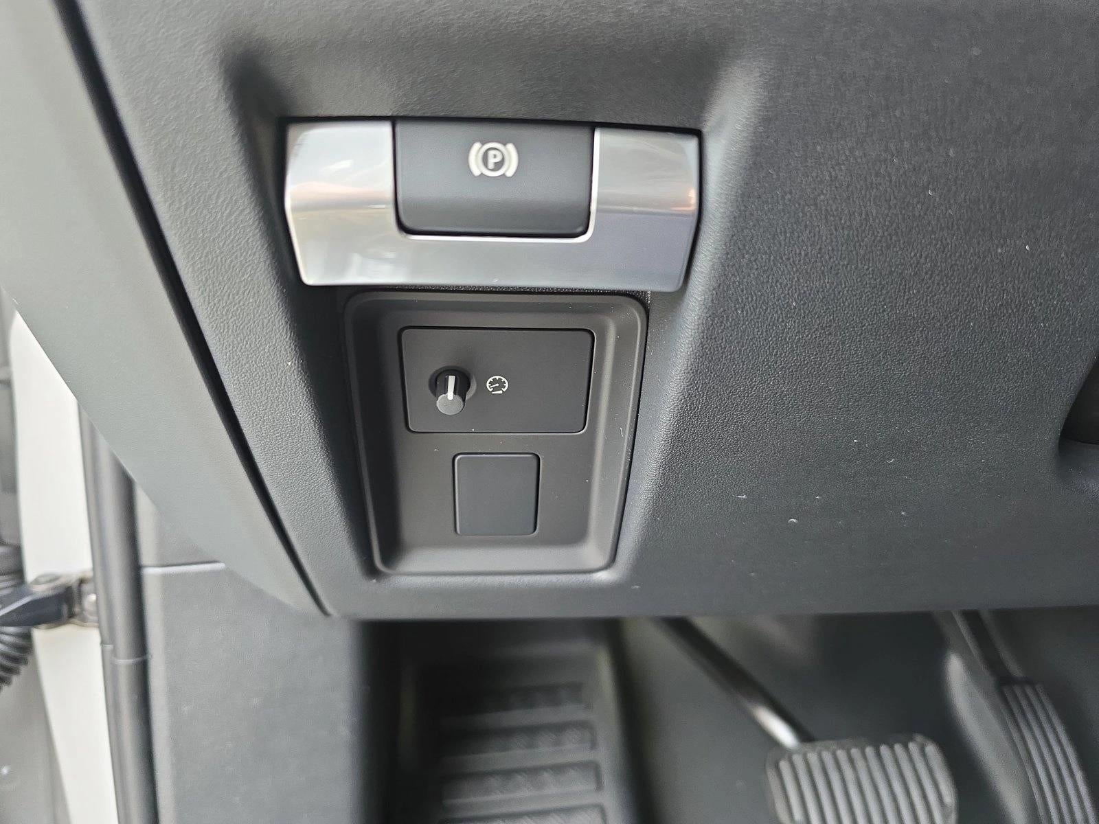 2026 Land Rover Defender 110 P300 S