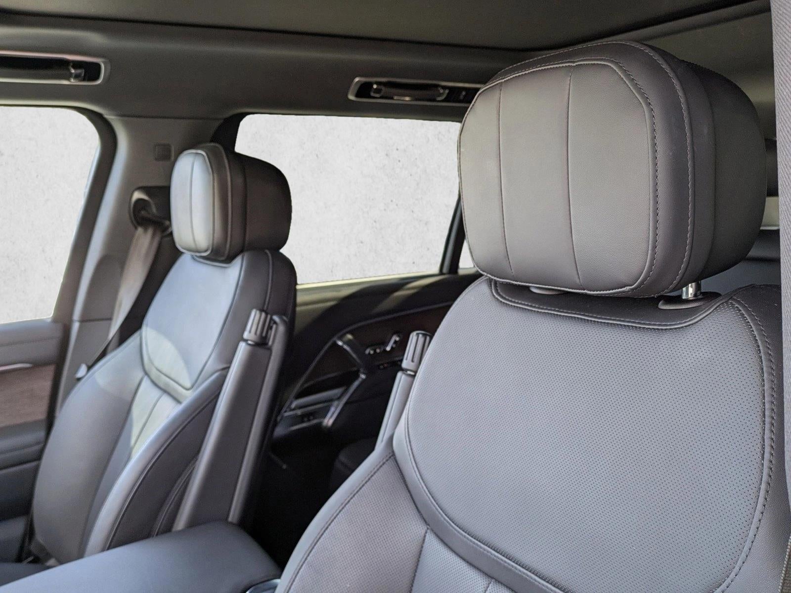 2023 Land Rover Range Rover P400 SE LWB 7 Seat