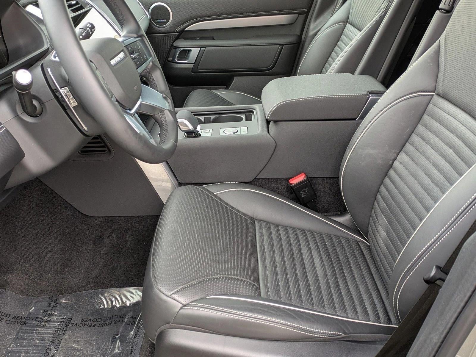 2024 Land Rover Discovery P300 Dynamic SE