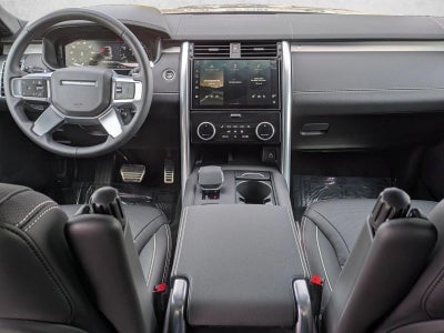 2024 Land Rover Discovery P300 Dynamic SE