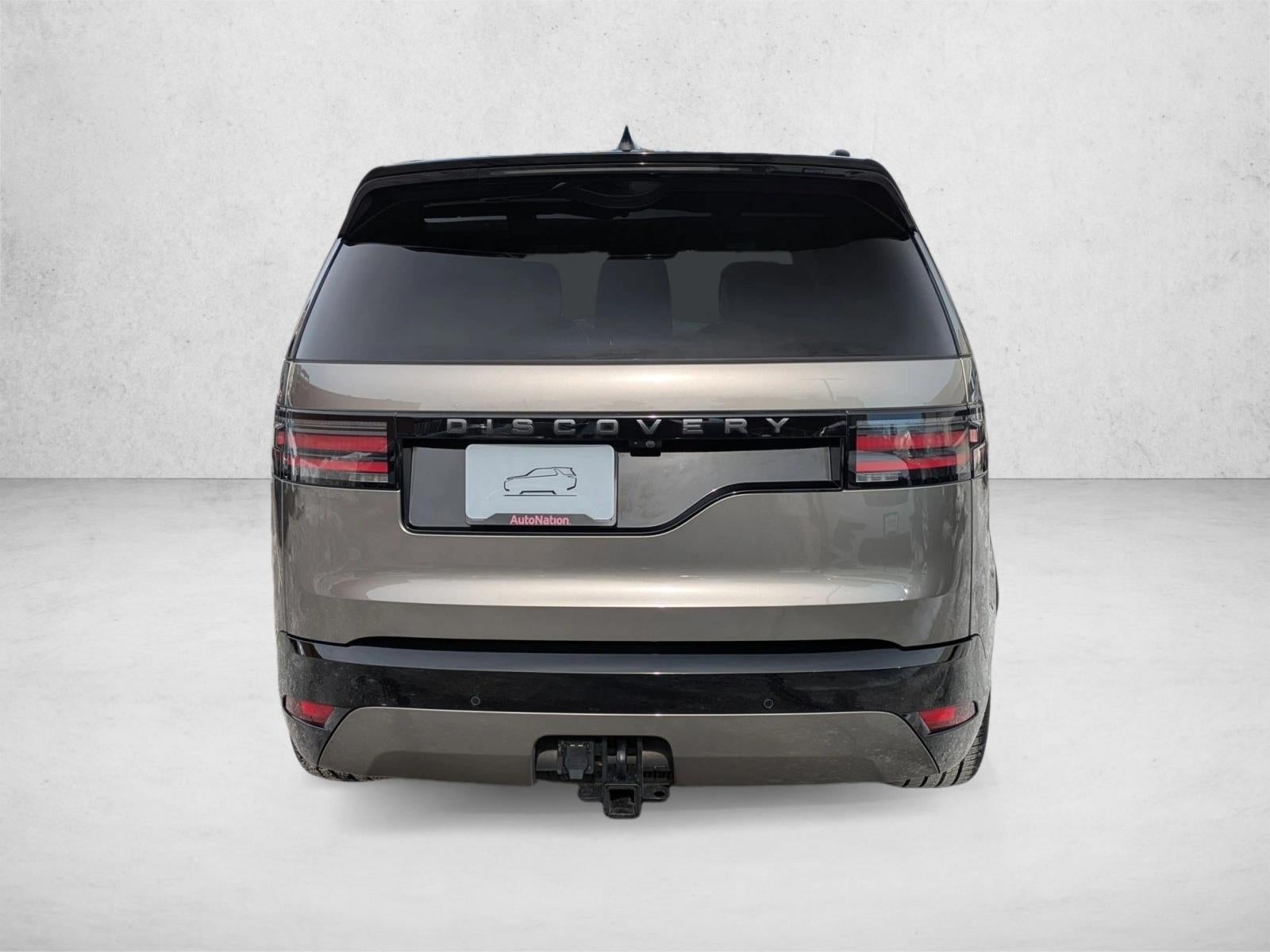 2024 Land Rover Discovery P300 Dynamic SE