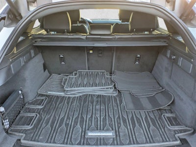 2026 Land Rover Range Rover Velar P250 Dynamic SE *Ltd Avail*