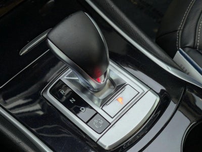 2017 INFINITI QX30 Luxury FWD