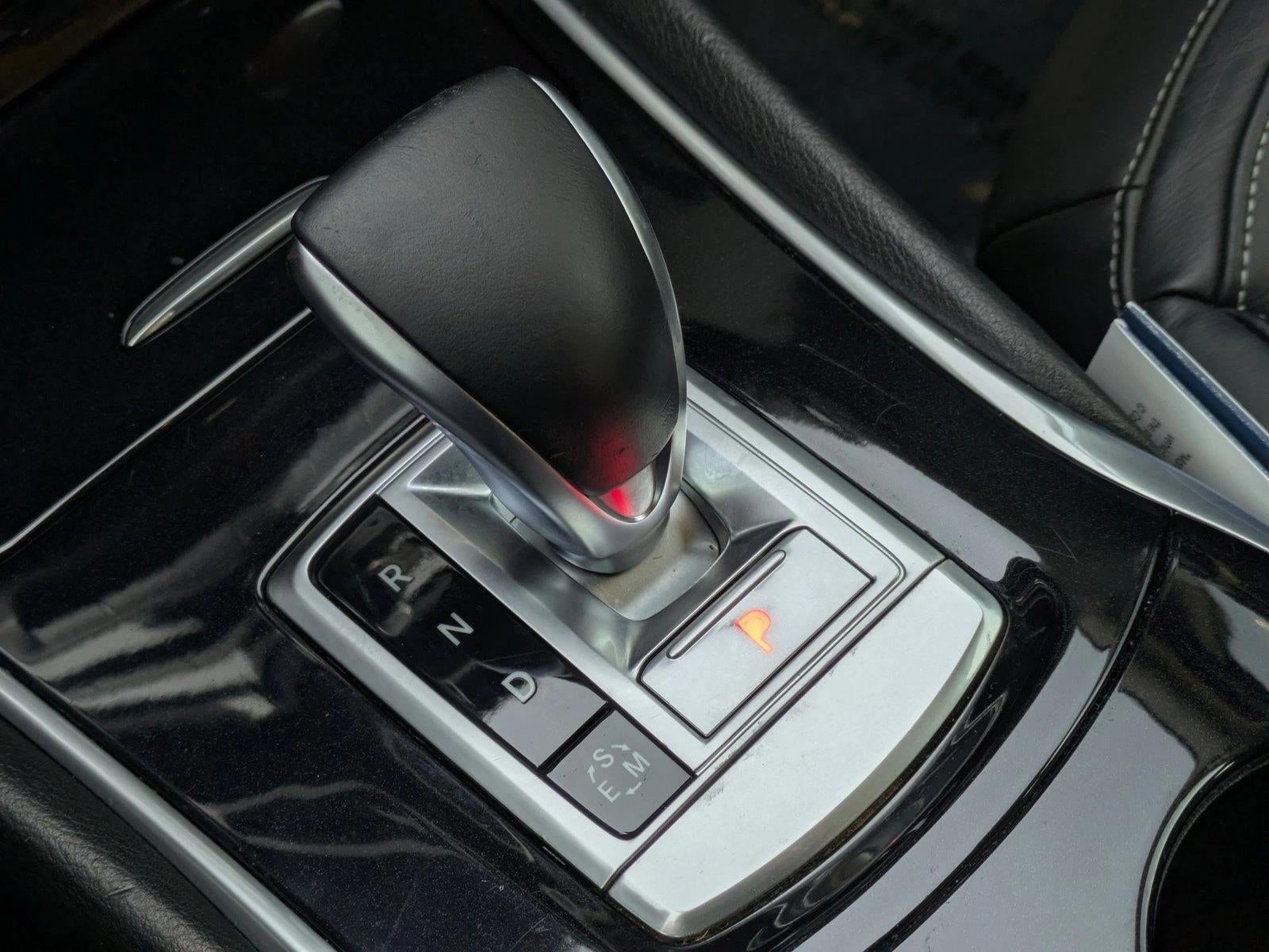 2017 INFINITI QX30 Luxury FWD