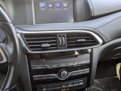 2017 INFINITI QX30 Luxury FWD