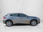 2017 INFINITI QX30 Luxury FWD