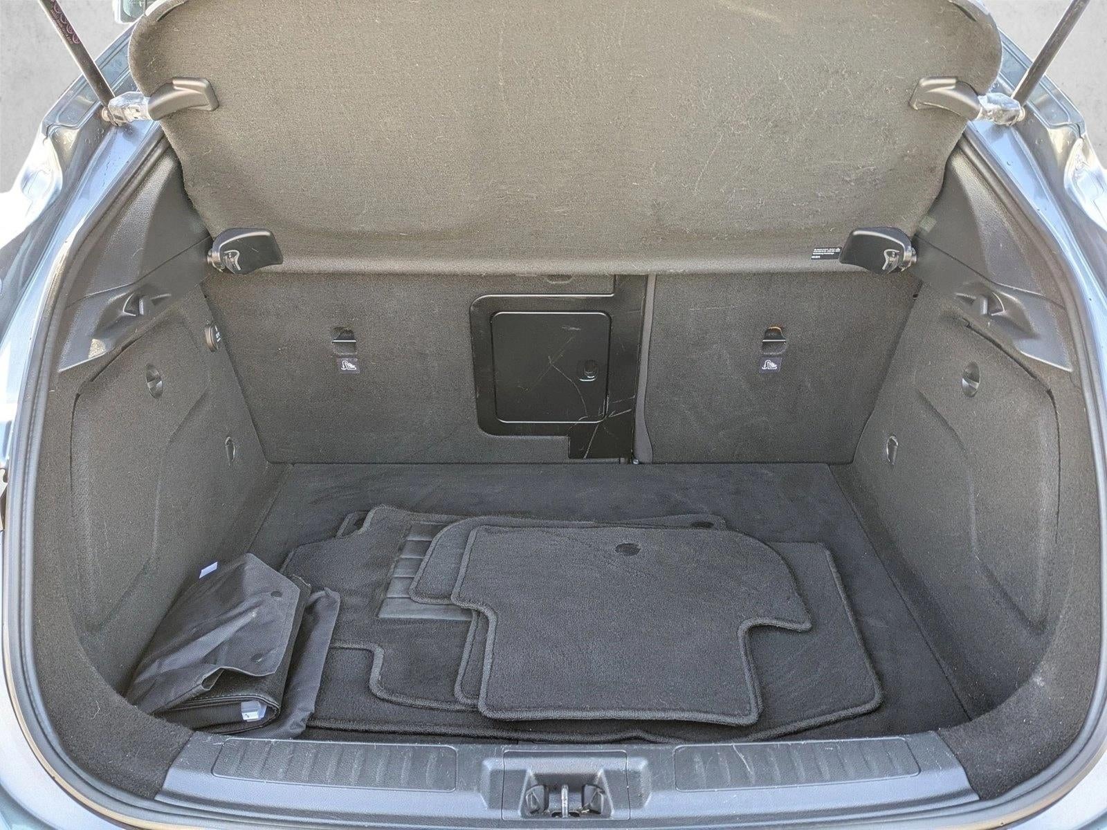 2017 INFINITI QX30 Luxury FWD