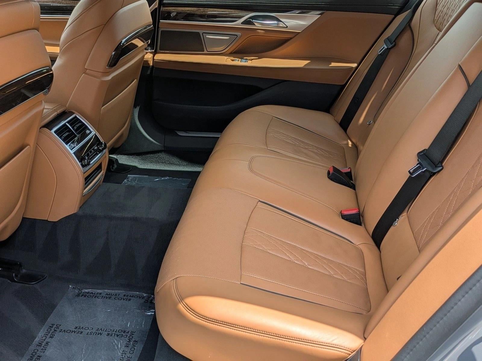 2022 BMW 740i xDrive Sedan