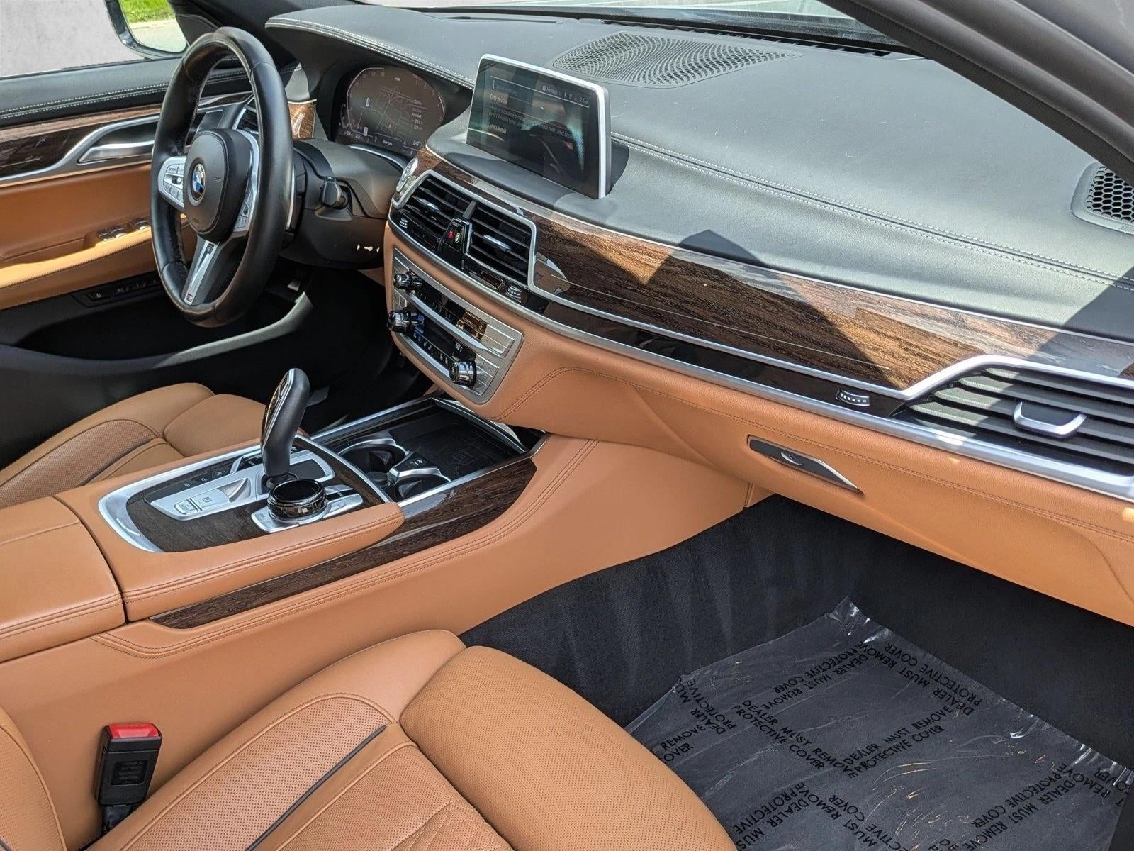 2022 BMW 740i xDrive Sedan