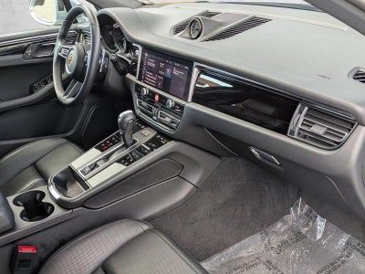 2024 Porsche Macan AWD