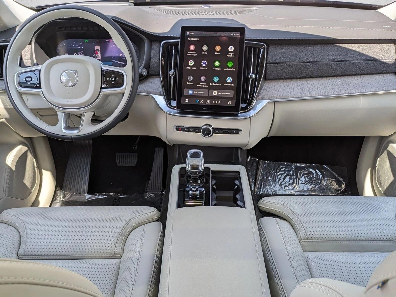 2026 Volvo XC90 B6 AWD Ultra Dark Theme 7-Seater