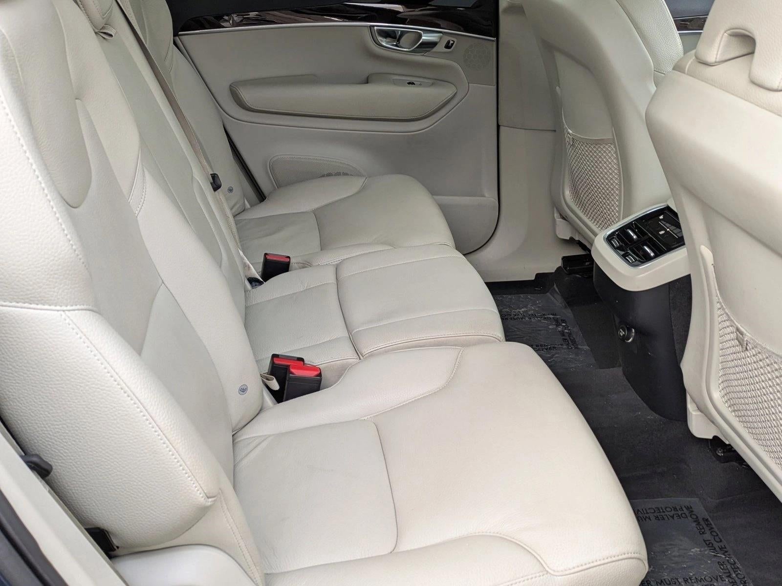 2019 Volvo XC90 T6 AWD Momentum