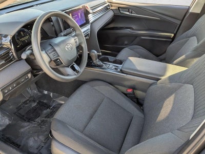 2025 Toyota Camry LE (SE)