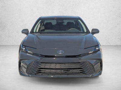 2025 Toyota Camry LE (SE)