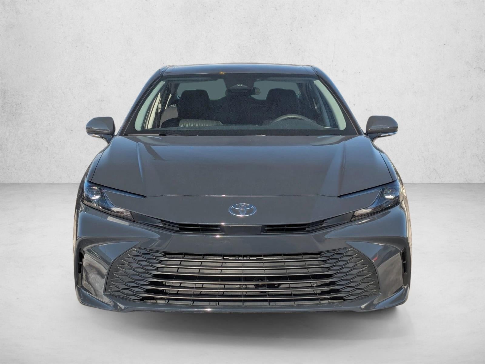 2025 Toyota Camry LE (SE)