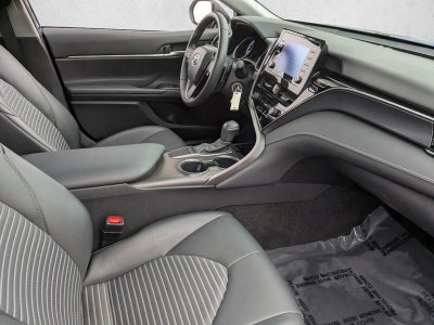 2024 Toyota Camry SE Auto (SE)