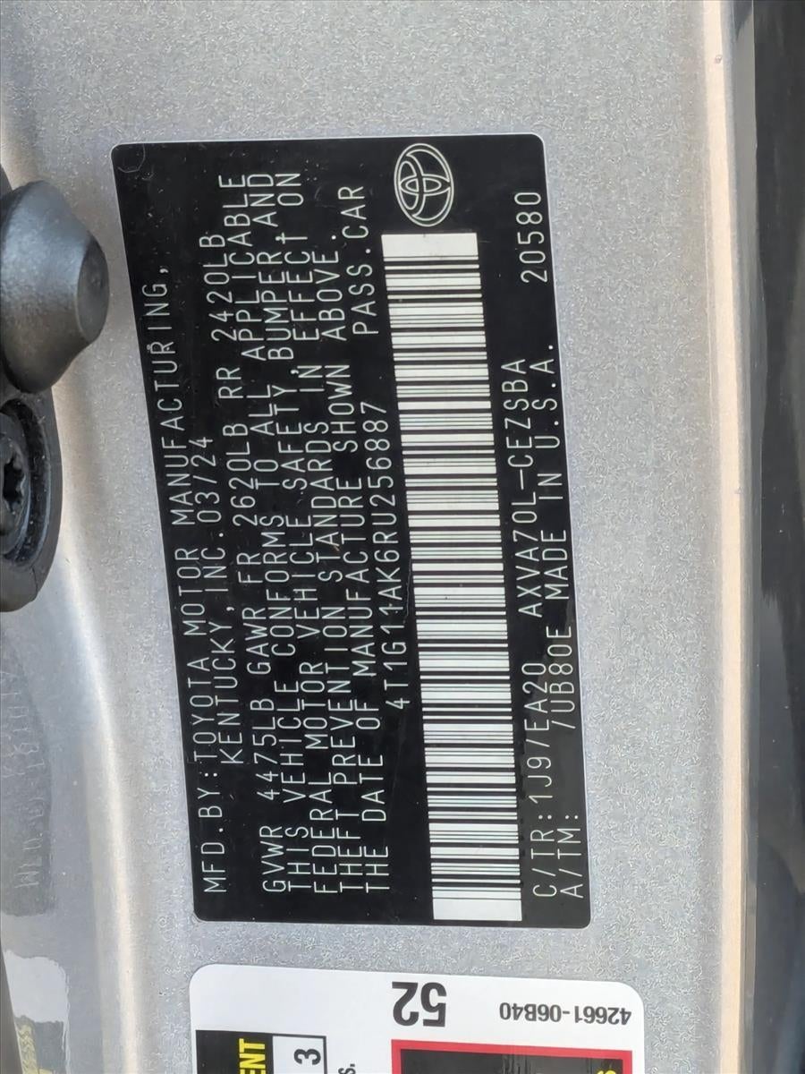 2024 Toyota Camry SE Auto (SE)