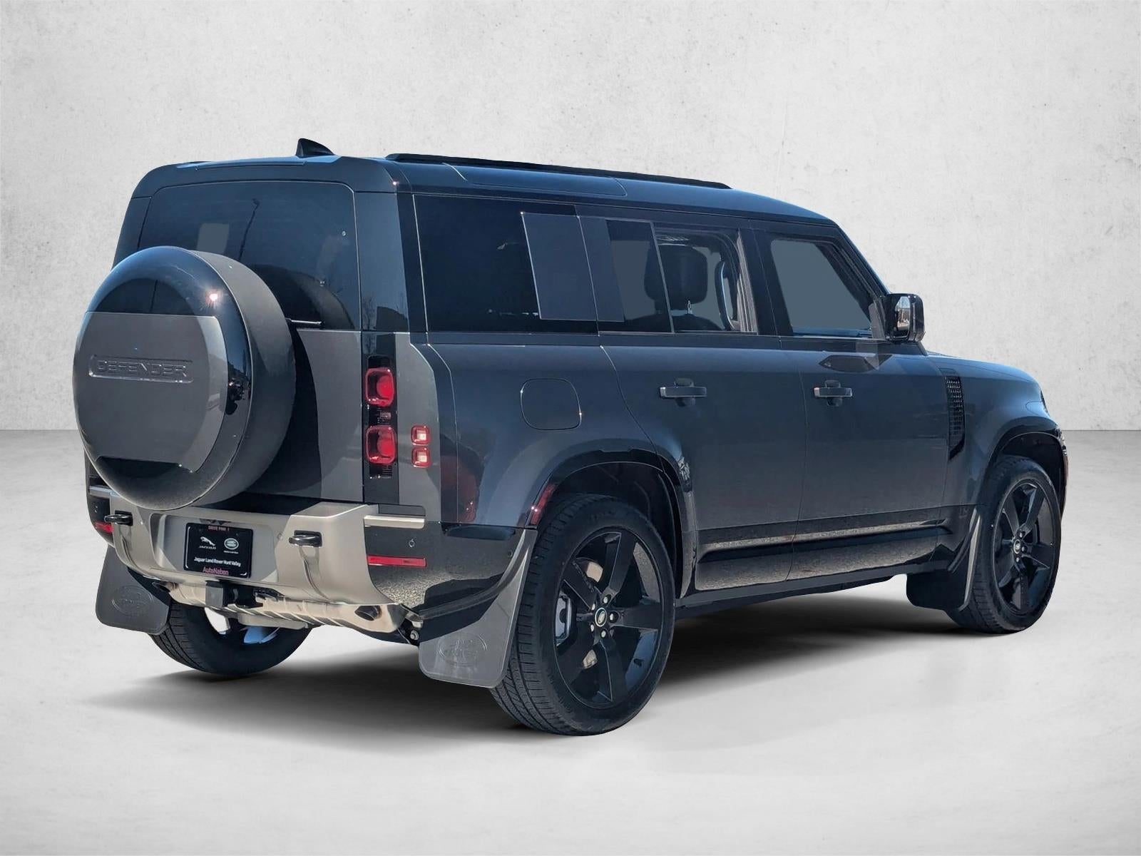 2025 Land Rover Defender 110 P400 X-Dynamic SE