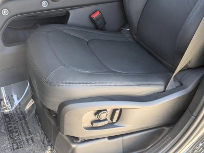 2025 Land Rover Defender 110 P400 X-Dynamic SE