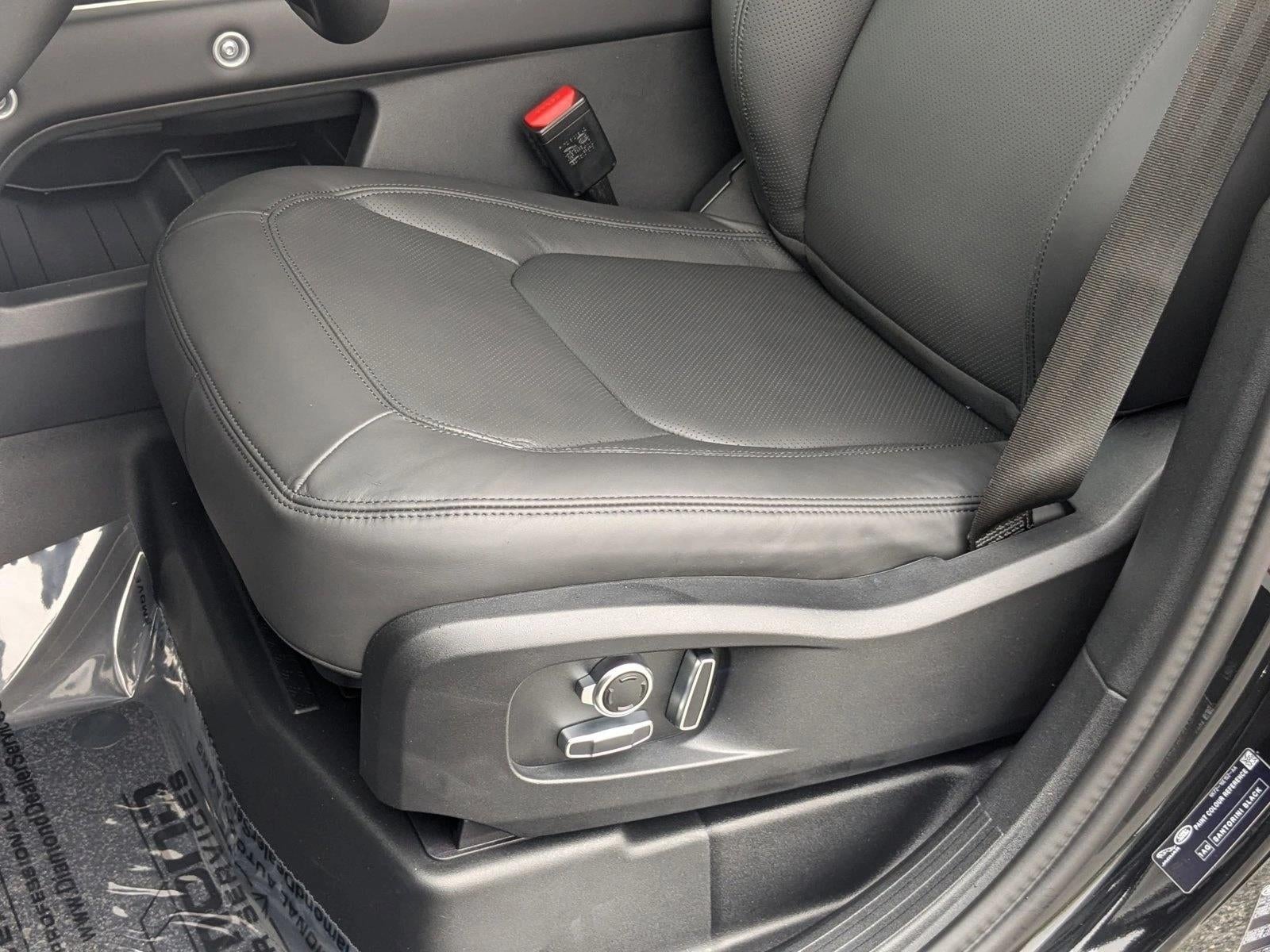 2025 Land Rover Defender 130 P400 S