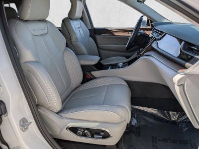 2022 Jeep Grand Cherokee Summit 4x4