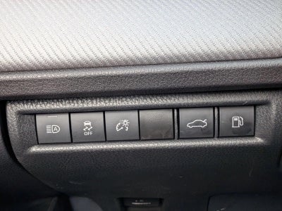 2025 Toyota Camry SE (Natl)