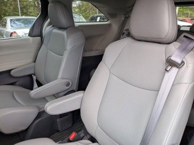 2022 Toyota Sienna XLE AWD 7-Passenger (Natl)