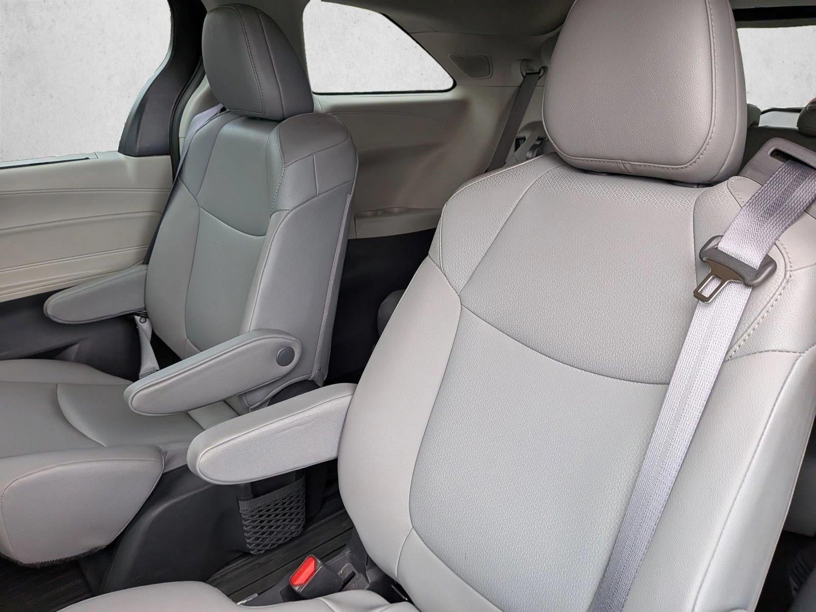 2022 Toyota Sienna XLE AWD 7-Passenger (Natl)