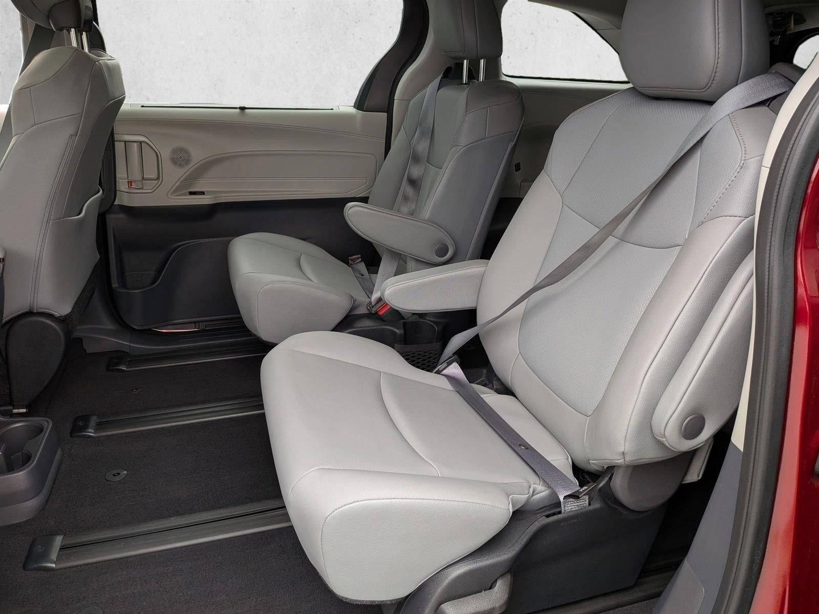 2022 Toyota Sienna XLE AWD 7-Passenger (Natl)