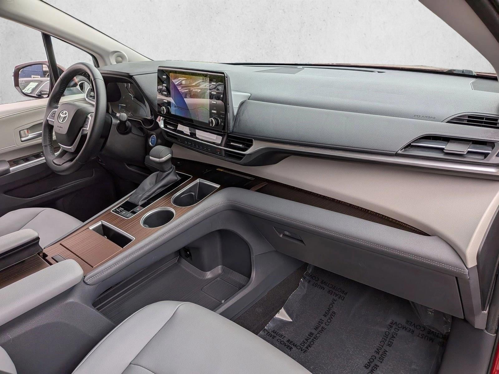 2022 Toyota Sienna XLE AWD 7-Passenger (Natl)
