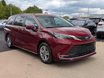 2022 Toyota Sienna XLE AWD 7-Passenger (Natl)